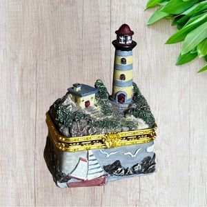 Beachcombers Lighthouse With Seagulls Trinket Box